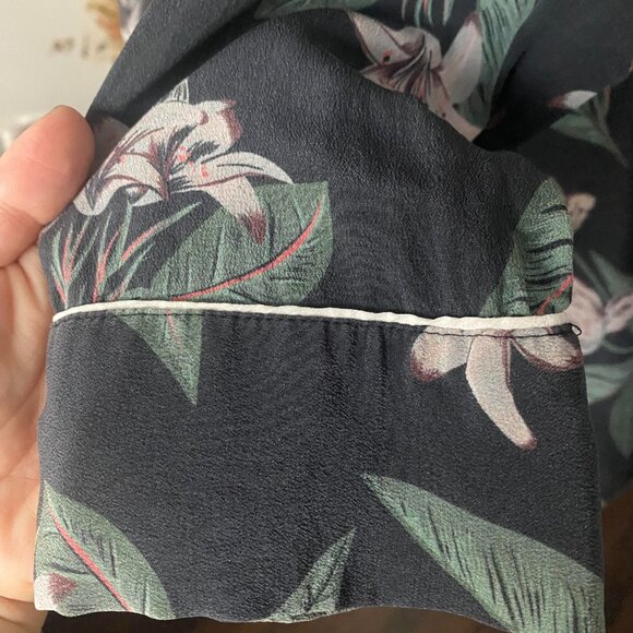 FRANK +OAK 100% Silk Dark Floral Long Sleeves Pj Style Button Front Top Sz M - Picture 5 of 8